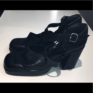 Vintage Aldo Platforms Chunky Heels, size 39